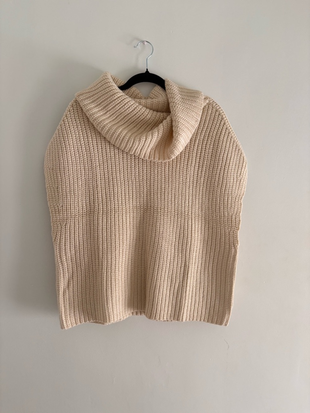 Suzy Shier Cream Chunky Knit Sweater Vest XL Cowl Neck Aritzia Style Cozy